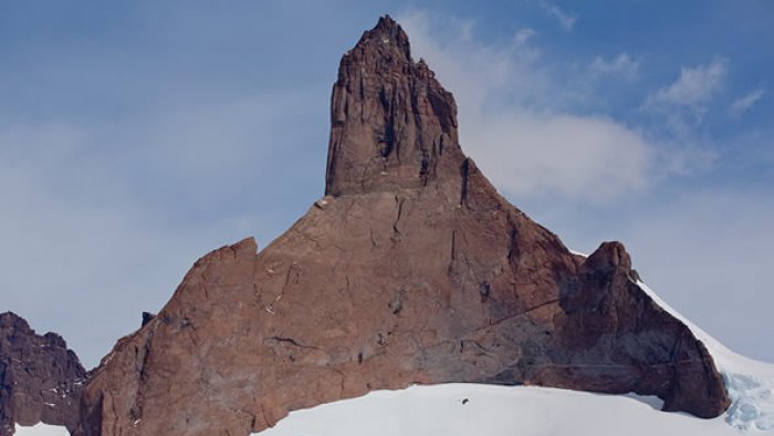 Ulvetanna Mountain