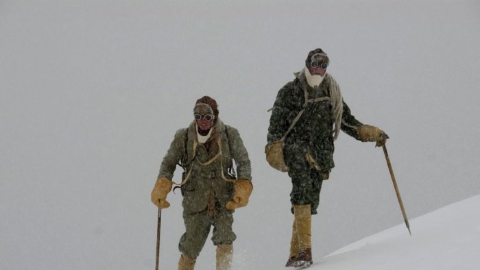 Leo-Conrad-Anker-in-1924-Kit-7500m-Everest-Tibet.